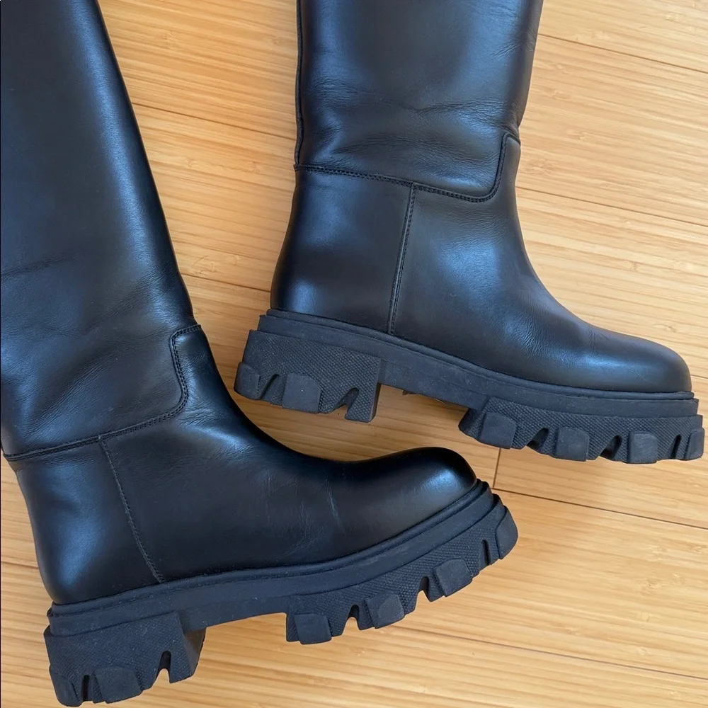 Gia Borghini Perni 07 black leather lug boots in size 37